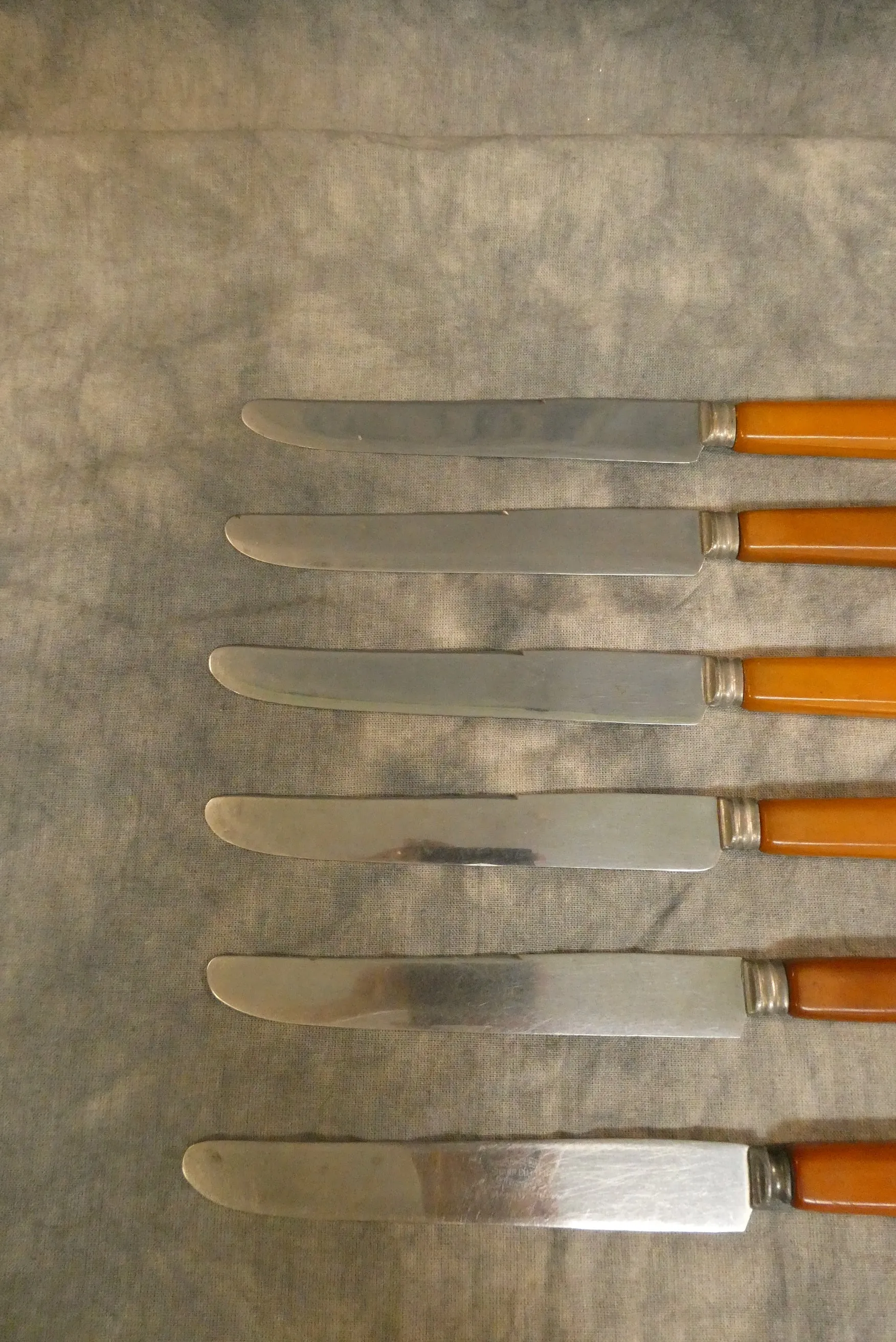 Vintage Royal Brand Bakelite Knives  - Set of 6