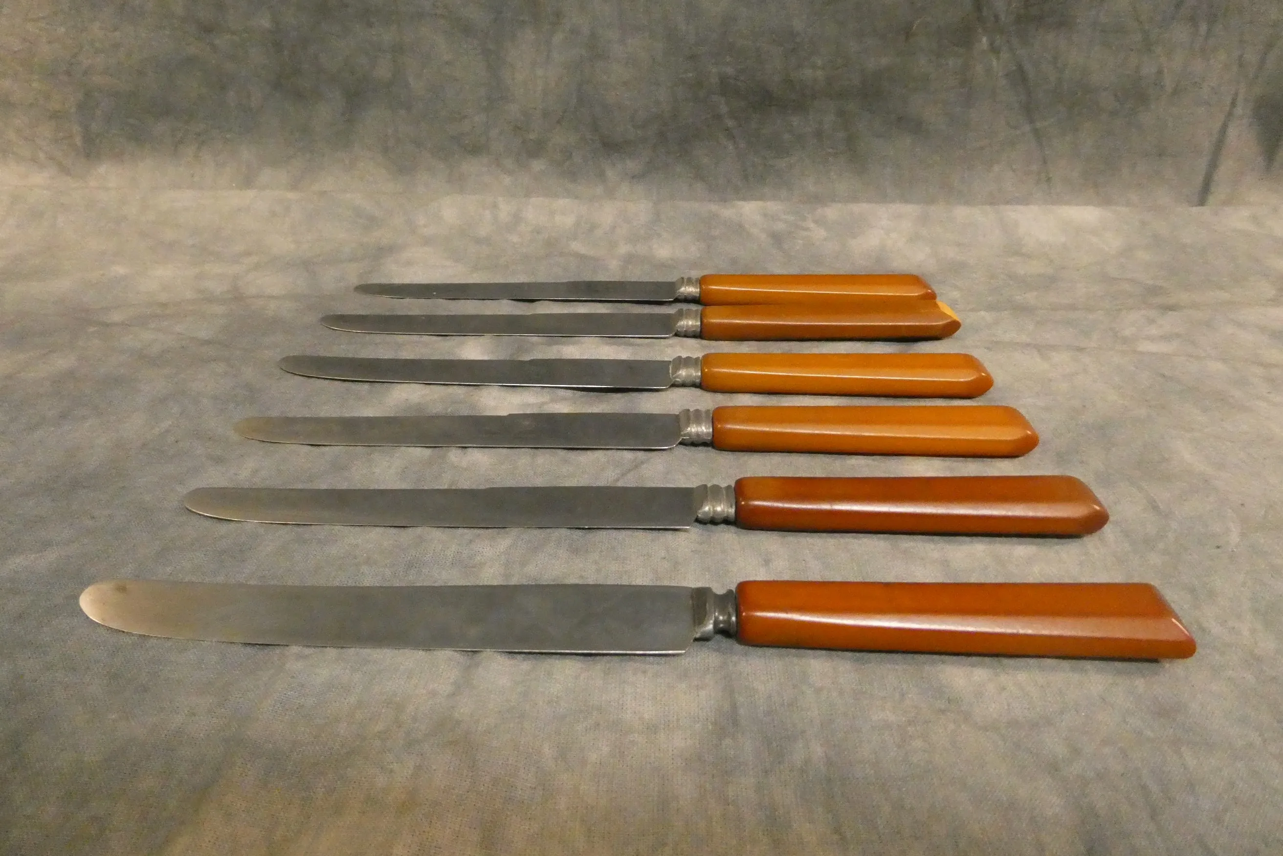 Vintage Royal Brand Bakelite Knives  - Set of 6