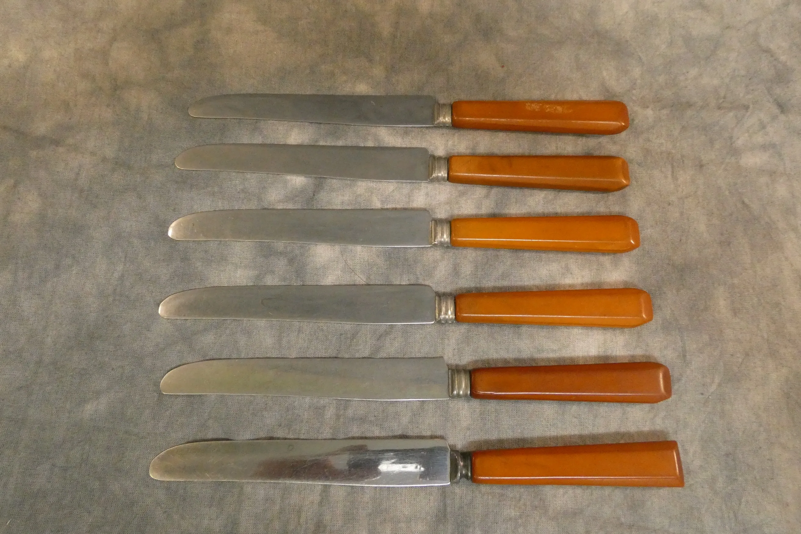 Vintage Royal Brand Bakelite Knives  - Set of 6