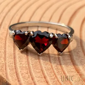 Vintage Sterling Silver Three Dark Red Heart Stones Ring